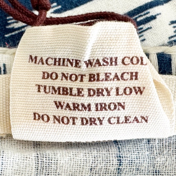 NWT 4 Figue Dylan Ikat Agean Napkins - Picture 11 of 11